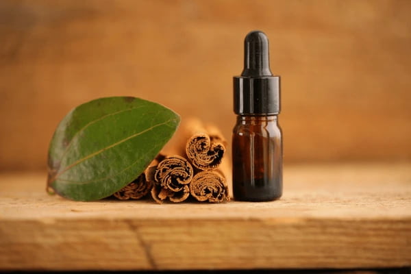 Cinnamon bark oil
